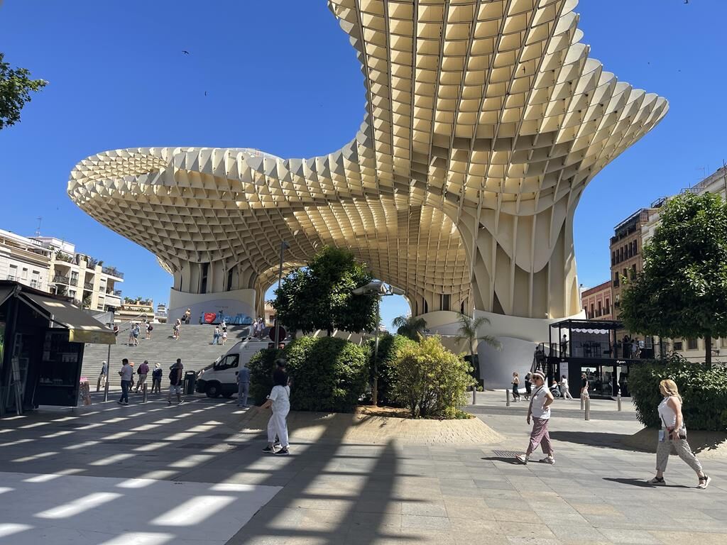 Tome nota destes três sítios para jogar setas no Porto